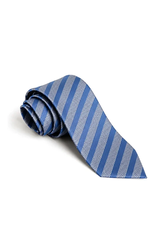 Corbata azul con rayas diagonales